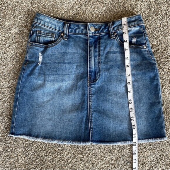 Harlow raw hem distressed stretch denim mini skirt. Women’s size S - Picture 6 of 7